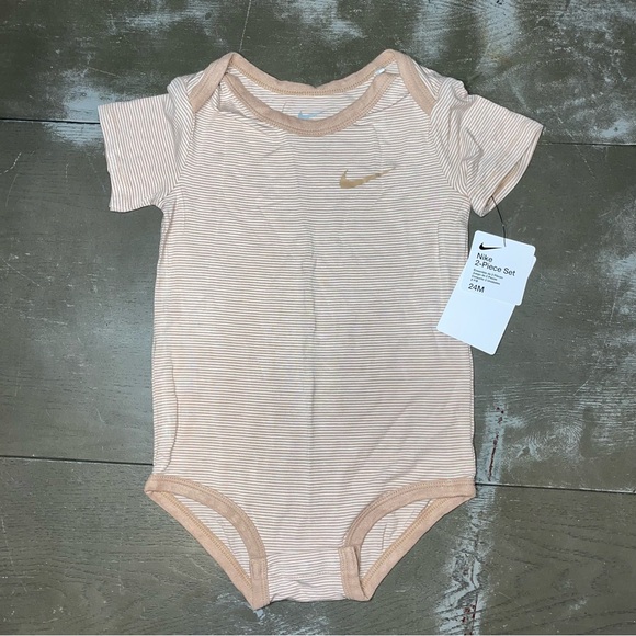 Nike Tan White Set Pants Short Sleeve NWT 24 Months Infant Soft - Picture 3 of 7